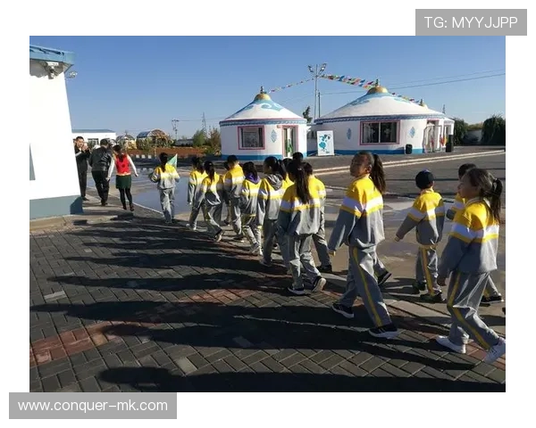 库尔图瓦领导力评价引发业界热议，专家解读其管理哲学与实践启示