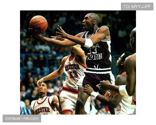 张伯伦季后赛巅峰时刻:单场50分震撼全场,传奇之夜永载史册 张伯伦季后赛巅峰时刻:单场50分震撼全场,传奇之夜永载史册