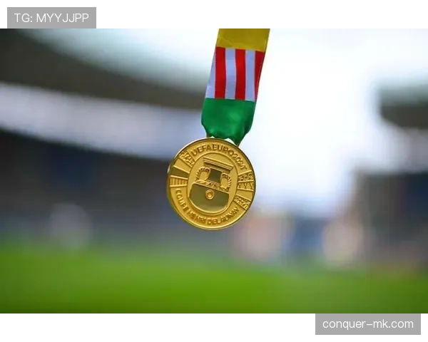 亚历克斯·摩根家里冰箱贴都是冠军奖牌